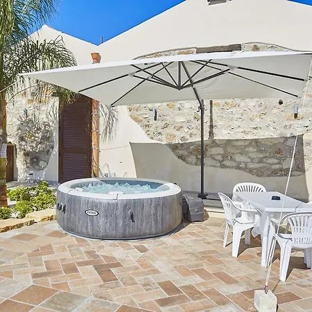 L A - Private Jacuzzi *
